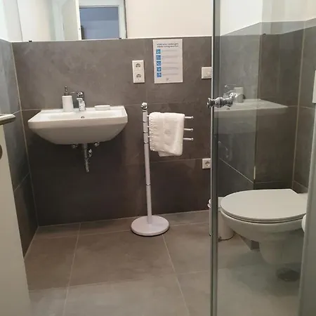 Pensión Hopfaheisl 3*